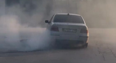 İnegöl'de drift atan ehliyetsiz sürücüye ceza