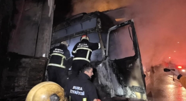 İnegöl'de kaza yapan tır alev aldı: 1 ölü, 1 yaralı