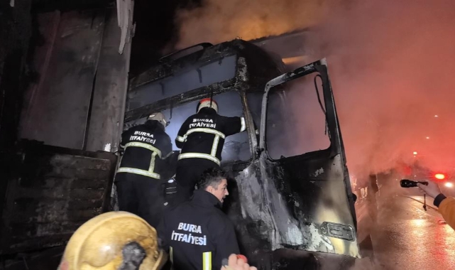 İnegöl'de kaza yapan tır alev aldı: 1 ölü, 1 yaralı