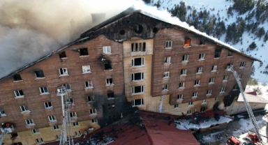 Kartalkaya'da yangına müdahale sürüyor