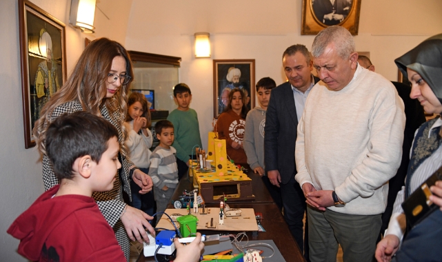 Osmangazili öğrencilerden robotik kodlama sergisi
