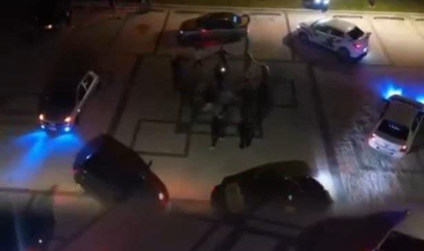 Otomobilleriyle ‘kutu kutu pense' oynadılar