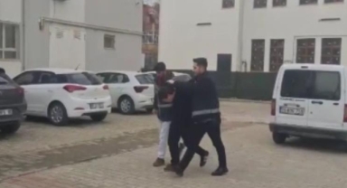 Sahte yüzbaşı altınları çaldı ama polisten kaçamadı