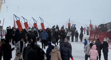 Uludağ’ın zirvesine turist akını