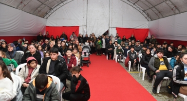 Yarıyıl Şenliği coşkusu Altınova Mahallesi’ne taşındı