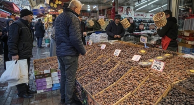 Çarşıda Ramazan yoğunluğu başladı