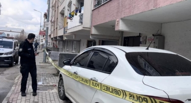 Ekmek almaya giderken bacağından vuruldu