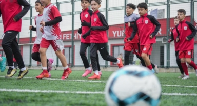 Gelecek nesillerin temeli spor ile atılıyor