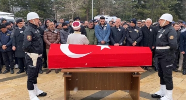 İzmir'de hayatını kaybeden polis Bursa'da toprağa verildi