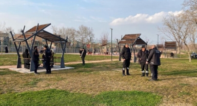 Kavgayı ayıran güvenlik görevlisi yaralandı