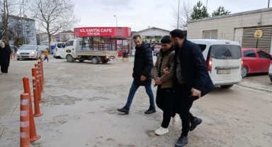 Silahlı saldırgan kahvaltı yaparken yakalandı