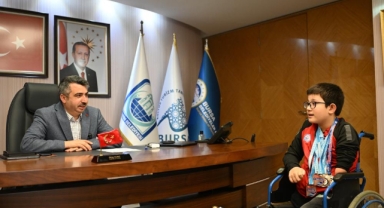 Tek koluyla şampiyonluğa kulaç atıyor