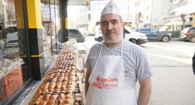 7 metrelik pide görenleri hayrete düşürdü