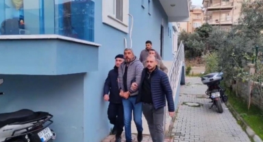 8 yıldır kaçan şüpheliyi gönül ilişkisi yakalattı