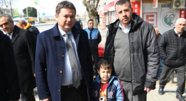 Başkan Aydın ilçeyi mahalle mahalle geziyor