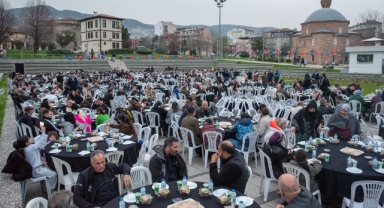 Başkan Bozbey Arabayatağı'nda oruç açtı