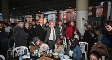 Başkan Bozbey orucunu Gürsu'da açtı