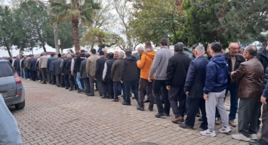 Bayramlaşma kuyruğunun sonu görünmedi
