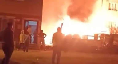 Bursa'da boş baraka alevlere teslim oldu