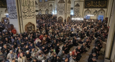 Bursalılar bayram namazında camileri doldurdu
