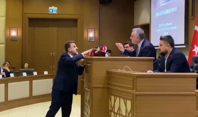 Büyükşehir Belediye Meclisinde tansiyon yükseldi