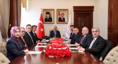 Dezenformasyonla mücadele için imzalar atıldı