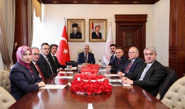 Dezenformasyonla mücadele için imzalar atıldı