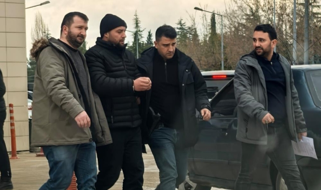 Firari hükümlü pencereden kaçmak isterken yakalandı