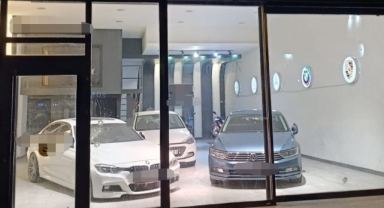 Gece vakti galeriye silahlı saldırı