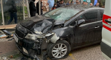 İftar saati otomobil otobüs durağına daldı: 6 yaralı