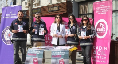 Kadın polisler,kadınlara KADES uygulaması yükletti
