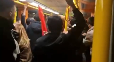 Metro vagonundaki tartışma kamerada