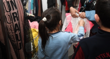 Sevgi Mağazası’ndan çocuklara bayramlık kıyafet