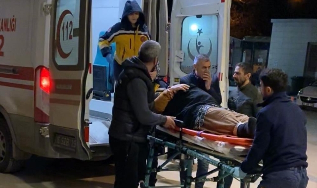 Teravihten dönen kadına otomobil çarptı: 1 yaralı