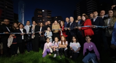 23 Nisan Parkı'na şölen gibi açılış