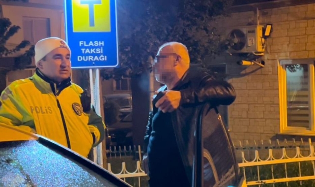 Alkollü sürücü ehliyeti kaptırınca isyan etti
