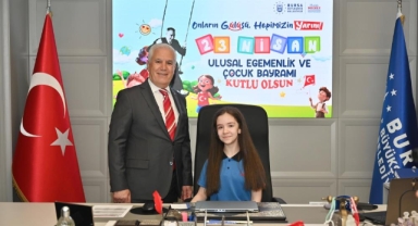 Başkan Bozbey, koltuğunu çocuklara devretti
