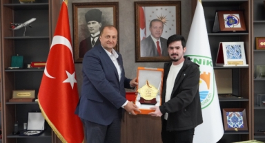 Başkan Usta’ya Katar Paramotor Takımı’ndan Teşekkür