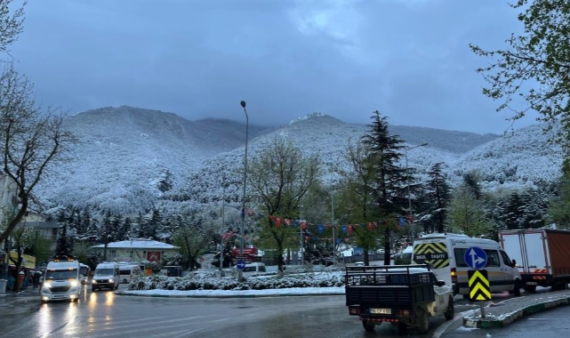 Bursa'da nisan ayında kar sürprizi