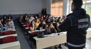 Bursa Narkotik polisi 4 günde 4 bin genci uyardı
