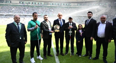 Bursaspor kupayı, Yıldırım Belediyesi 'Fair Play'i aldı