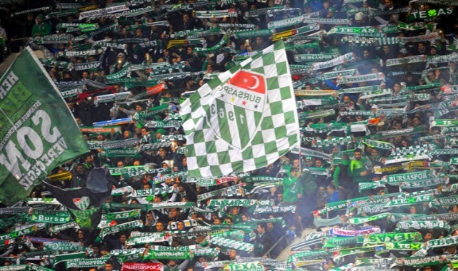 Bursaspor'un şampiyonluk maçı için dev ekranlar kuruluyor