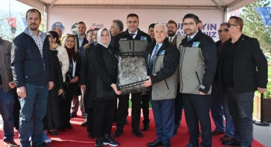 Büyükşehir’den çiftçiye 1 milyon 222 bin çilek fidesi