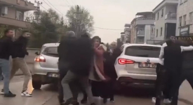 İnegöl'de sürücüler ve yolcular birbirine girdi
