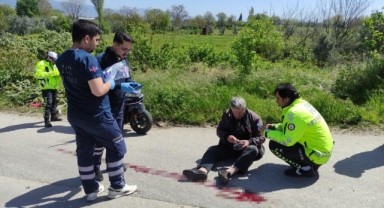 Kamyonetle çarpışan motosikletteki çift yaralandı