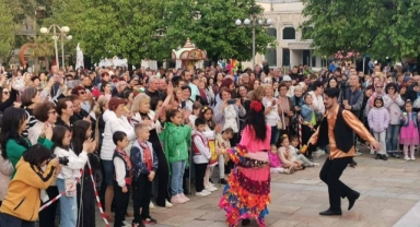 Nilüfer Halk Dansları Topluluğu Bulgaristan’ı fethetti