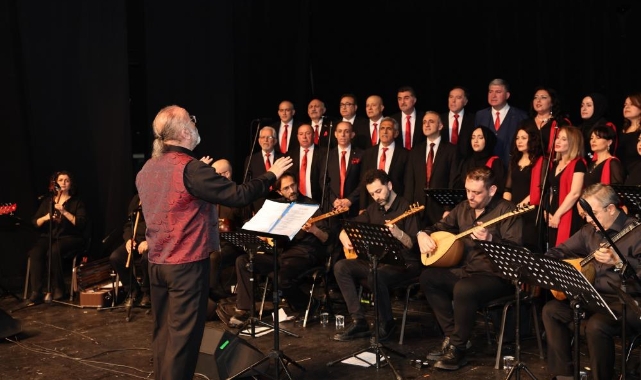 Nilüfer Türk Halk Müziği Korosu’ndan türkü şöleni