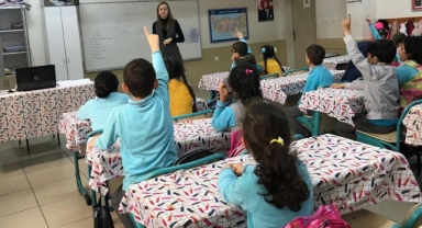 Okullarda ara tatil sonrası ilk ders çaldı