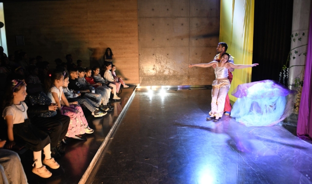 Osmangazi Belediyesi’nden çocuklara tiyatro şöleni