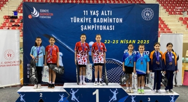 Osmangazi Belediyespor’un genç badmintoncuları göz doldurdu